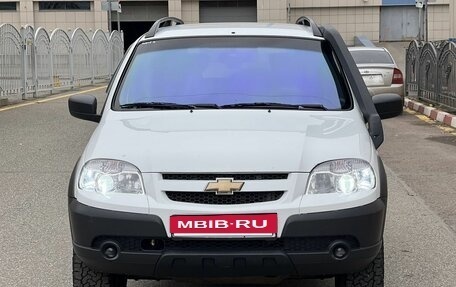 Chevrolet Niva I рестайлинг, 2017 год, 650 000 рублей, 3 фотография