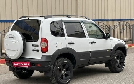 Chevrolet Niva I рестайлинг, 2017 год, 650 000 рублей, 5 фотография