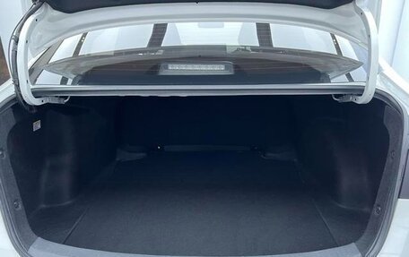 Toyota Corolla, 2021 год, 1 978 000 рублей, 13 фотография