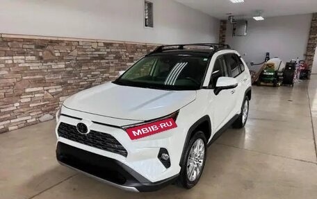 Toyota RAV4, 2022 год, 3 300 000 рублей, 1 фотография