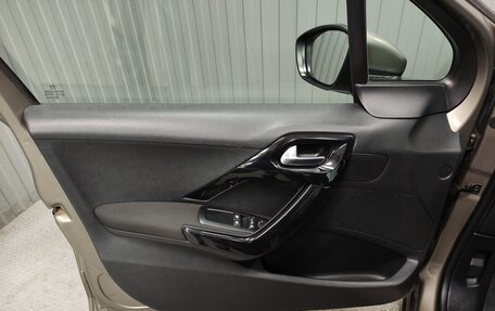 Peugeot 208 II, 2013 год, 630 000 рублей, 13 фотография