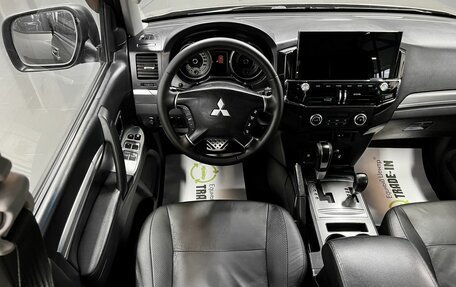 Mitsubishi Pajero IV, 2011 год, 1 645 000 рублей, 12 фотография