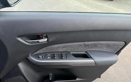 Suzuki Escudo IV, 2019 год, 2 030 000 рублей, 19 фотография