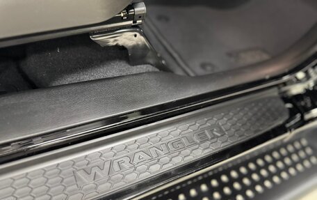 Jeep Wrangler, 2023 год, 7 499 000 рублей, 23 фотография