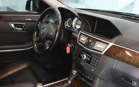 Mercedes-Benz E-Класс, 2011 год, 1 410 000 рублей, 13 фотография