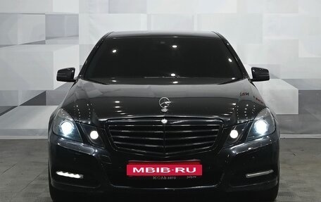 Mercedes-Benz E-Класс, 2011 год, 1 410 000 рублей, 2 фотография