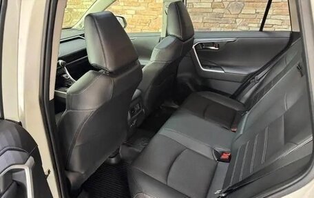 Toyota RAV4, 2022 год, 3 300 000 рублей, 14 фотография