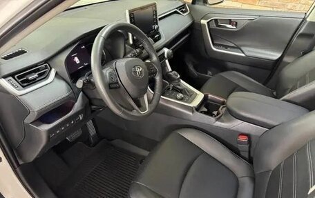 Toyota RAV4, 2022 год, 3 300 000 рублей, 13 фотография