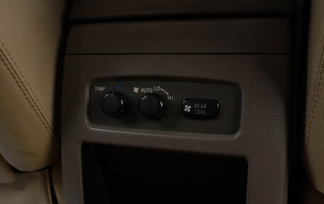 Toyota Land Cruiser Prado 120 рестайлинг, 2008 год, 2 639 000 рублей, 22 фотография