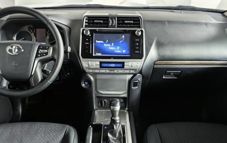Toyota Land Cruiser Prado 150 рестайлинг 2, 2019 год, 4 849 000 рублей, 12 фотография