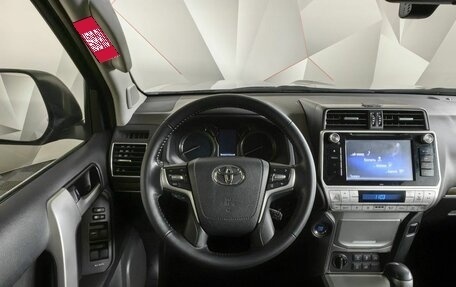 Toyota Land Cruiser Prado 150 рестайлинг 2, 2019 год, 4 849 000 рублей, 16 фотография