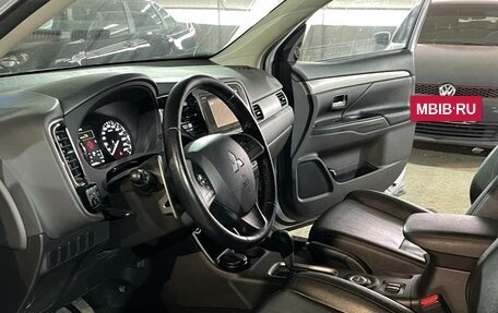 Mitsubishi Outlander III рестайлинг 3, 2012 год, 1 479 000 рублей, 9 фотография