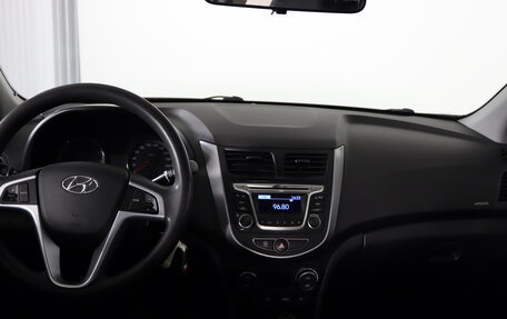 Hyundai Solaris II рестайлинг, 2016 год, 1 149 990 рублей, 13 фотография