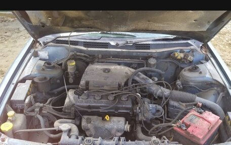 Nissan Avenir II, 1998 год, 220 000 рублей, 1 фотография