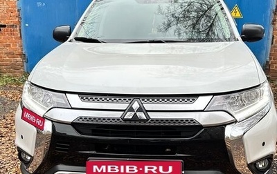 Mitsubishi Outlander III рестайлинг 3, 2019 год, 2 150 000 рублей, 1 фотография
