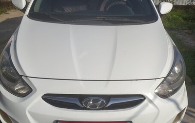 Hyundai Solaris II рестайлинг, 2013 год, 650 000 рублей, 1 фотография