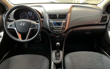 Hyundai Solaris II рестайлинг, 2015 год, 1 159 000 рублей, 10 фотография