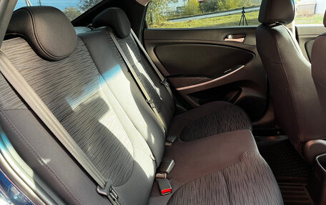 Hyundai Solaris II рестайлинг, 2015 год, 1 159 000 рублей, 23 фотография