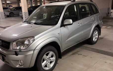 Toyota RAV4, 2004 год, 1 300 000 рублей, 2 фотография