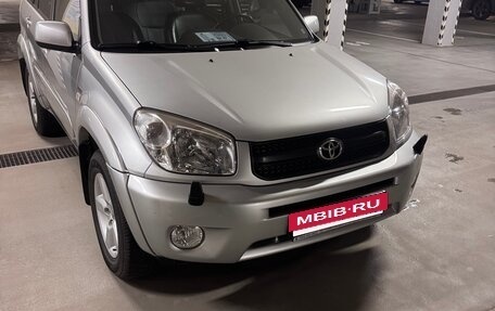 Toyota RAV4, 2004 год, 1 300 000 рублей, 6 фотография