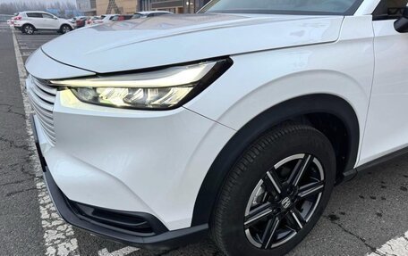 Honda Vezel, 2023 год, 1 890 000 рублей, 2 фотография