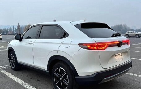 Honda Vezel, 2023 год, 1 890 000 рублей, 6 фотография