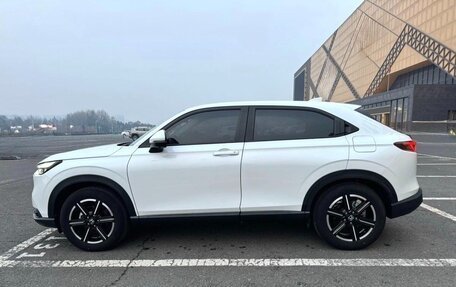 Honda Vezel, 2023 год, 1 890 000 рублей, 5 фотография