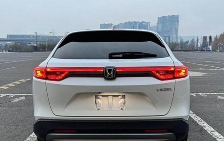 Honda Vezel, 2023 год, 1 890 000 рублей, 8 фотография