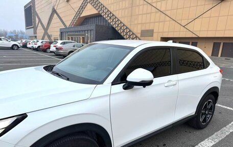 Honda Vezel, 2023 год, 1 890 000 рублей, 4 фотография