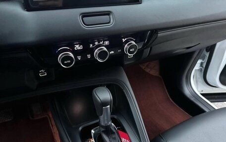 Honda Vezel, 2023 год, 1 890 000 рублей, 12 фотография