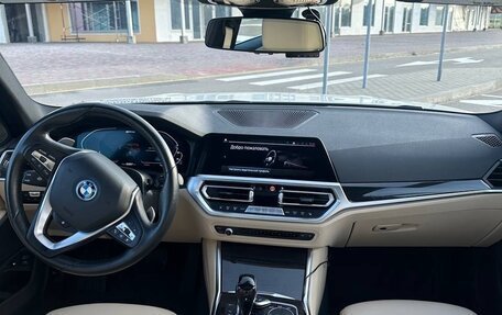 BMW 3 серия, 2021 год, 3 350 000 рублей, 12 фотография