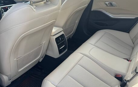 BMW 3 серия, 2021 год, 3 350 000 рублей, 18 фотография