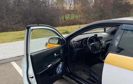 KIA Rio III рестайлинг, 2016 год, 420 000 рублей, 11 фотография