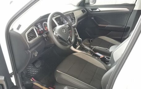 Volkswagen T-Roc I, 2021 год, 1 514 000 рублей, 13 фотография