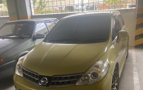 Nissan Tiida, 2004 год, 650 000 рублей, 2 фотография