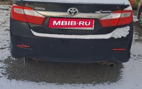 Toyota Camry, 2011 год, 700 000 рублей, 15 фотография