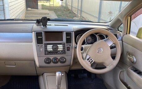 Nissan Tiida, 2004 год, 650 000 рублей, 17 фотография