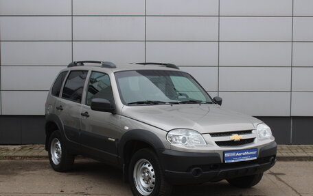 Chevrolet Niva I рестайлинг, 2017 год, 558 000 рублей, 3 фотография