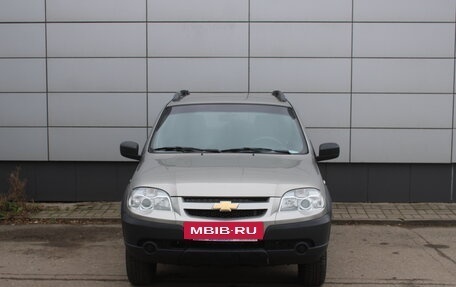 Chevrolet Niva I рестайлинг, 2017 год, 558 000 рублей, 2 фотография