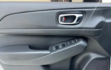 Honda Vezel, 2023 год, 1 450 000 рублей, 16 фотография