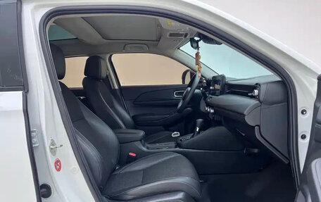 Honda Vezel, 2023 год, 1 450 000 рублей, 13 фотография