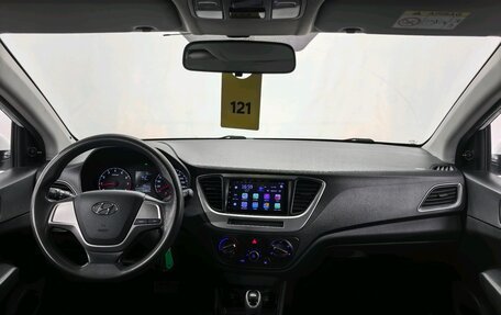 Hyundai Solaris II рестайлинг, 2018 год, 1 050 000 рублей, 9 фотография