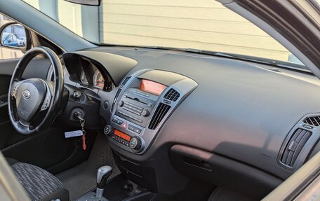 KIA cee'd I рестайлинг, 2008 год, 640 000 рублей, 15 фотография