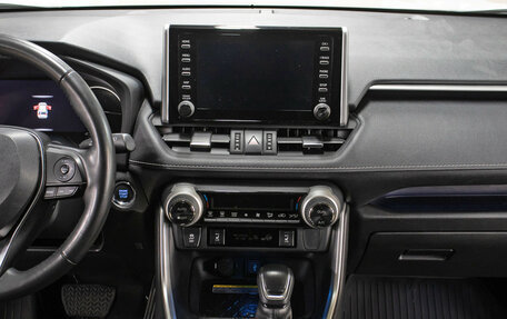 Toyota RAV4, 2022 год, 3 898 000 рублей, 15 фотография