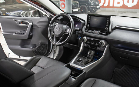 Toyota RAV4, 2022 год, 3 898 000 рублей, 11 фотография