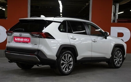 Toyota RAV4, 2022 год, 3 898 000 рублей, 5 фотография