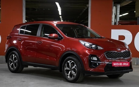KIA Sportage IV рестайлинг, 2018 год, 2 098 000 рублей, 3 фотография