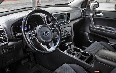 KIA Sportage IV рестайлинг, 2018 год, 2 098 000 рублей, 16 фотография