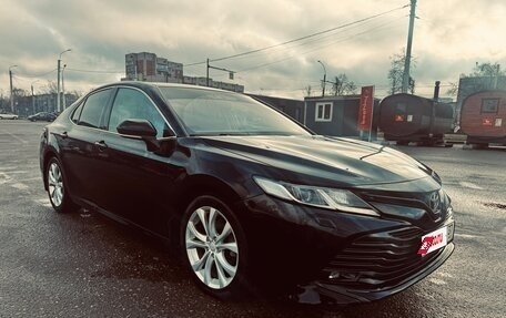 Toyota Camry, 2018 год, 2 699 999 рублей, 2 фотография