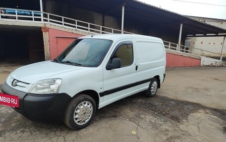 Peugeot Partner II рестайлинг 2, 2011 год, 415 000 рублей, 2 фотография